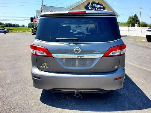 2013 Nissan Quest LE