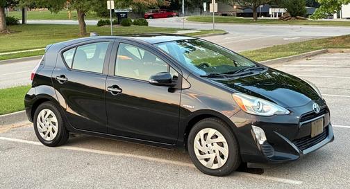 Black 2016 Toyota Prius c One