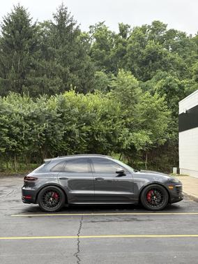 Gray 2018 Porsche Macan Macan GTS