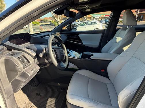 2023 Toyota bZ4X Limited