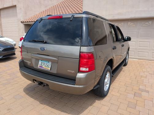 2005 Ford Explorer XLT