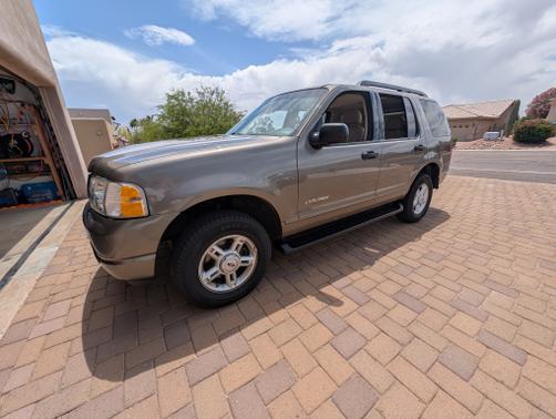 2005 Ford Explorer XLT