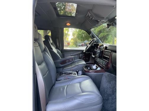 Photo 5 of 8 of 2021 GMC Savana 3500 Work Van