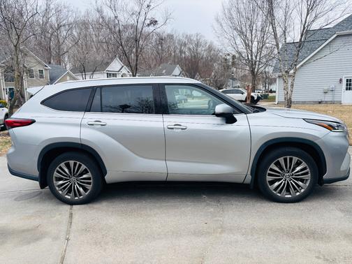 2021 Toyota Highlander Platinum