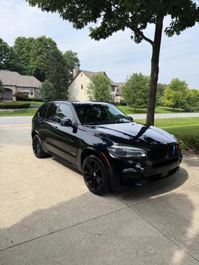 Black 2018 BMW X5 xDrive50i