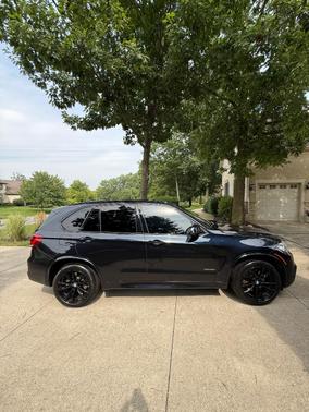 Black 2018 BMW X5 xDrive50i