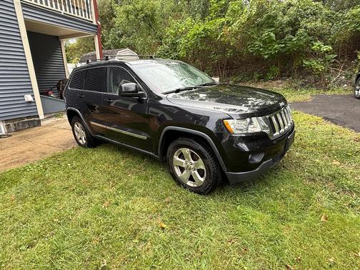 Black 2012 Jeep Grand Cherokee Laredo