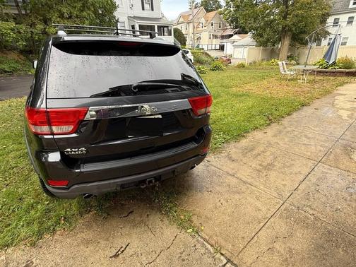 Black 2012 Jeep Grand Cherokee Laredo