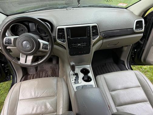 Black 2012 Jeep Grand Cherokee Laredo