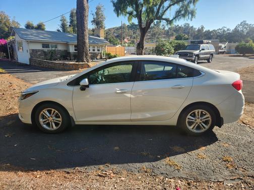 2017 Chevrolet Cruze LT