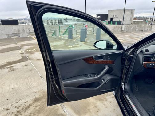2017 Audi A4 2.0T Prestige