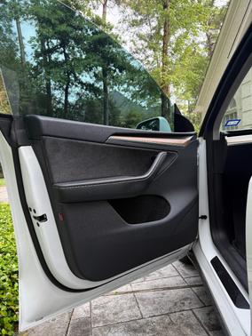 White 2023 Tesla Model Y Long Range