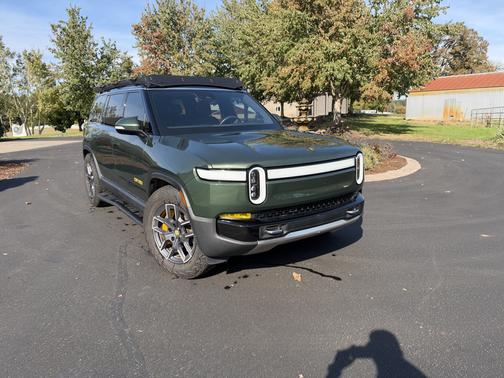 Green 2023 Rivian R1S Adventure Quad-Motor Large Package