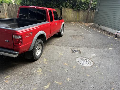 Red 2003 Ford Ranger XLT SuperCab