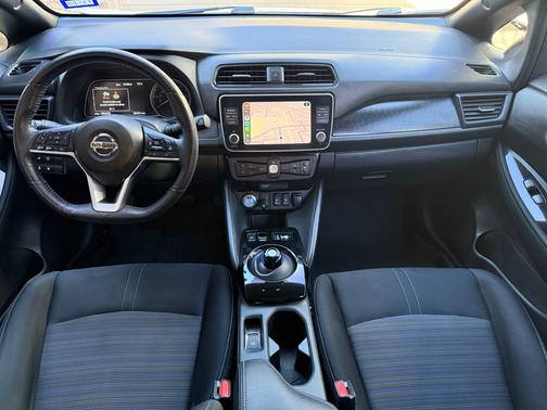 2022 Nissan Leaf SV PLUS