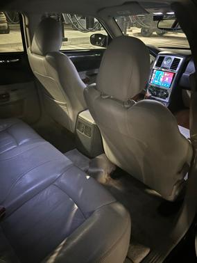 2005 Chrysler 300C Base