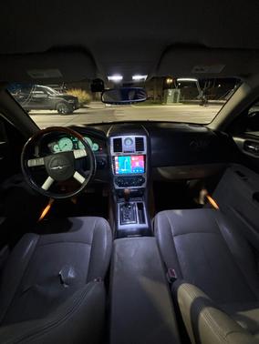 2005 Chrysler 300C Base