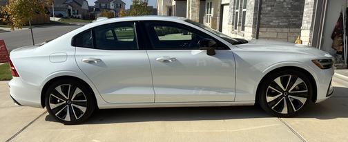 2022 Volvo S60 B5 Inscription