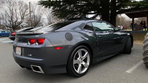 Photo 4 of 10 of 2011 Chevrolet Camaro 2LT
