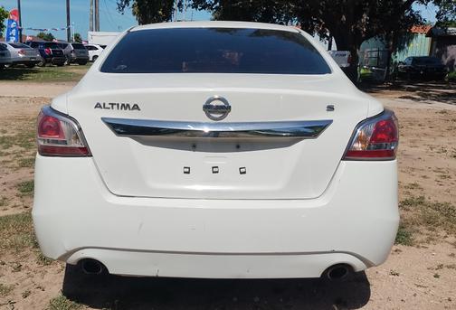 White 2015 Nissan Altima 2.5 S