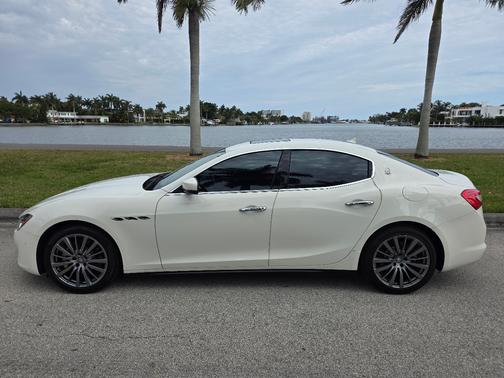 2018 Maserati Ghibli Base