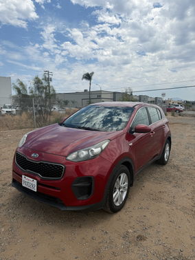 Red 2018 Kia Sportage LX