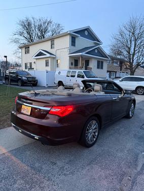 2012 Chrysler 200 Limited