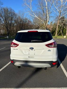 White 2014 Ford Escape SE