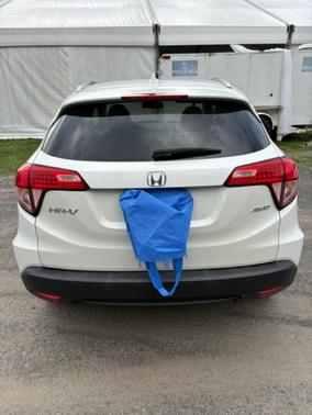 White 2016 Honda HR-V EX-L w/Navigation