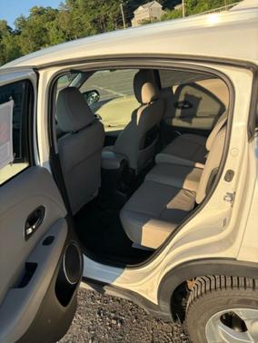 White 2016 Honda HR-V EX-L w/Navigation