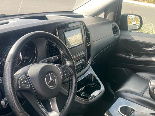 2020 Mercedes-Benz Metris Base