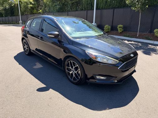 Black 2017 Ford Focus SEL