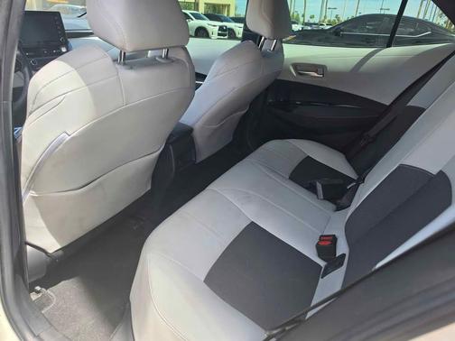 White 2019 Toyota Corolla Hatchback XSE