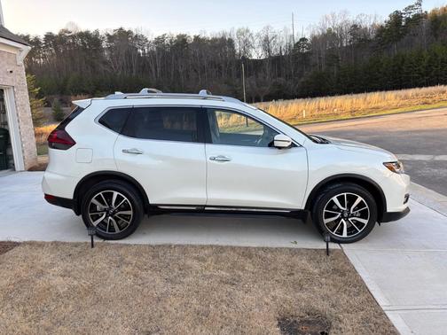 2020 Nissan Rogue SL