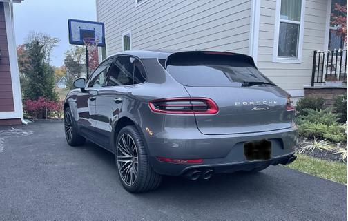 Gray 2018 Porsche Macan Macan