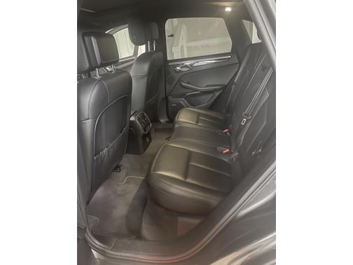Gray 2018 Porsche Macan Macan