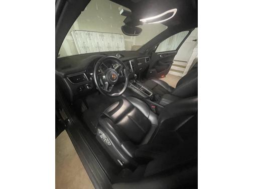 Gray 2018 Porsche Macan Macan