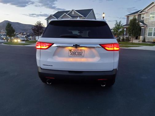 White 2021 Chevrolet Traverse LS