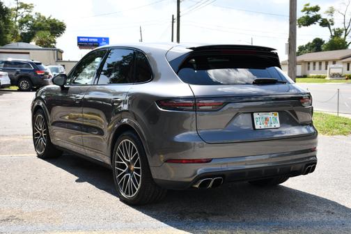 2020 Porsche Cayenne Cayenne Turbo