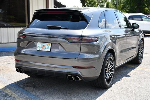 2020 Porsche Cayenne Cayenne Turbo