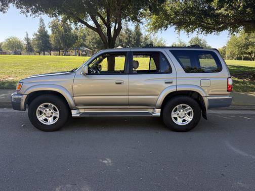 2001 Toyota 4Runner SR5