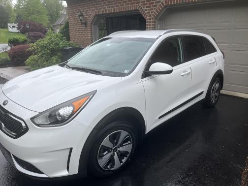 2017 Kia Niro LX