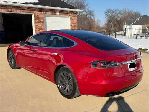 2018 Tesla Model S 75D