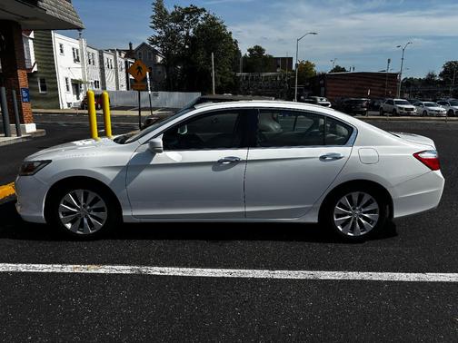 White 2014 Honda Accord EX
