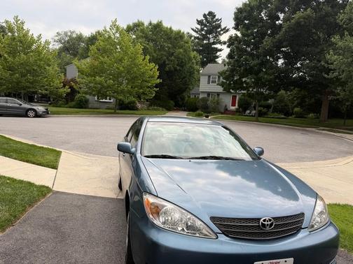 Blue 2004 Toyota Camry LE