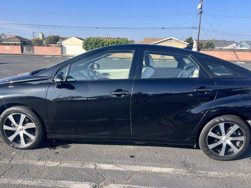 2019 Toyota Mirai Base