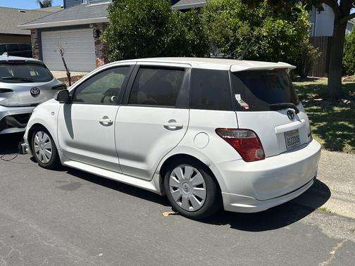 2006 Scion xA Base