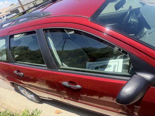 Red 2002 Ford Focus SE