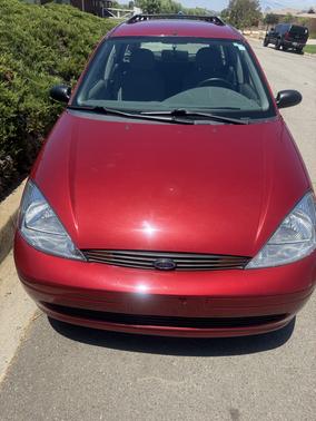 Red 2002 Ford Focus SE