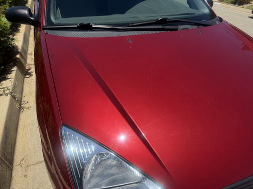 Red 2002 Ford Focus SE